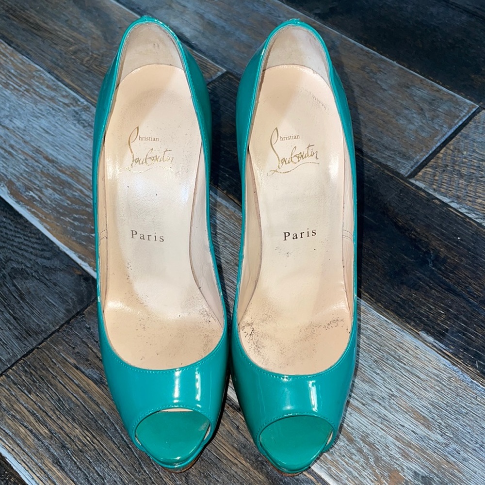 Turquoise Christian Louboutin Pump